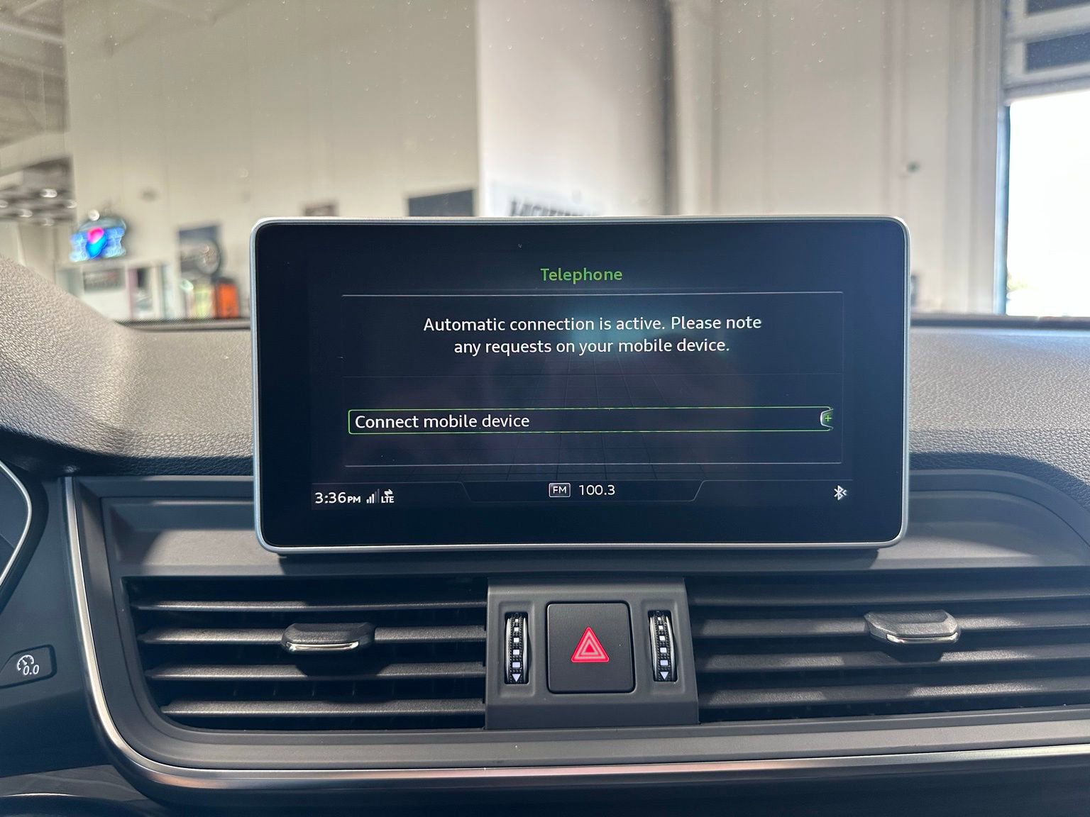 Used 2020 Audi Q5 e Premium Plus w/ Premium Plus Package image 28