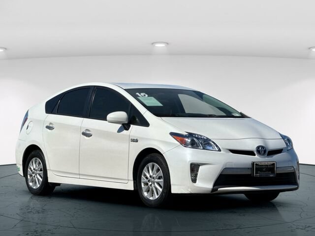 Used 2015 Toyota Prius Prime Plug-In Hybrid FWD image 9