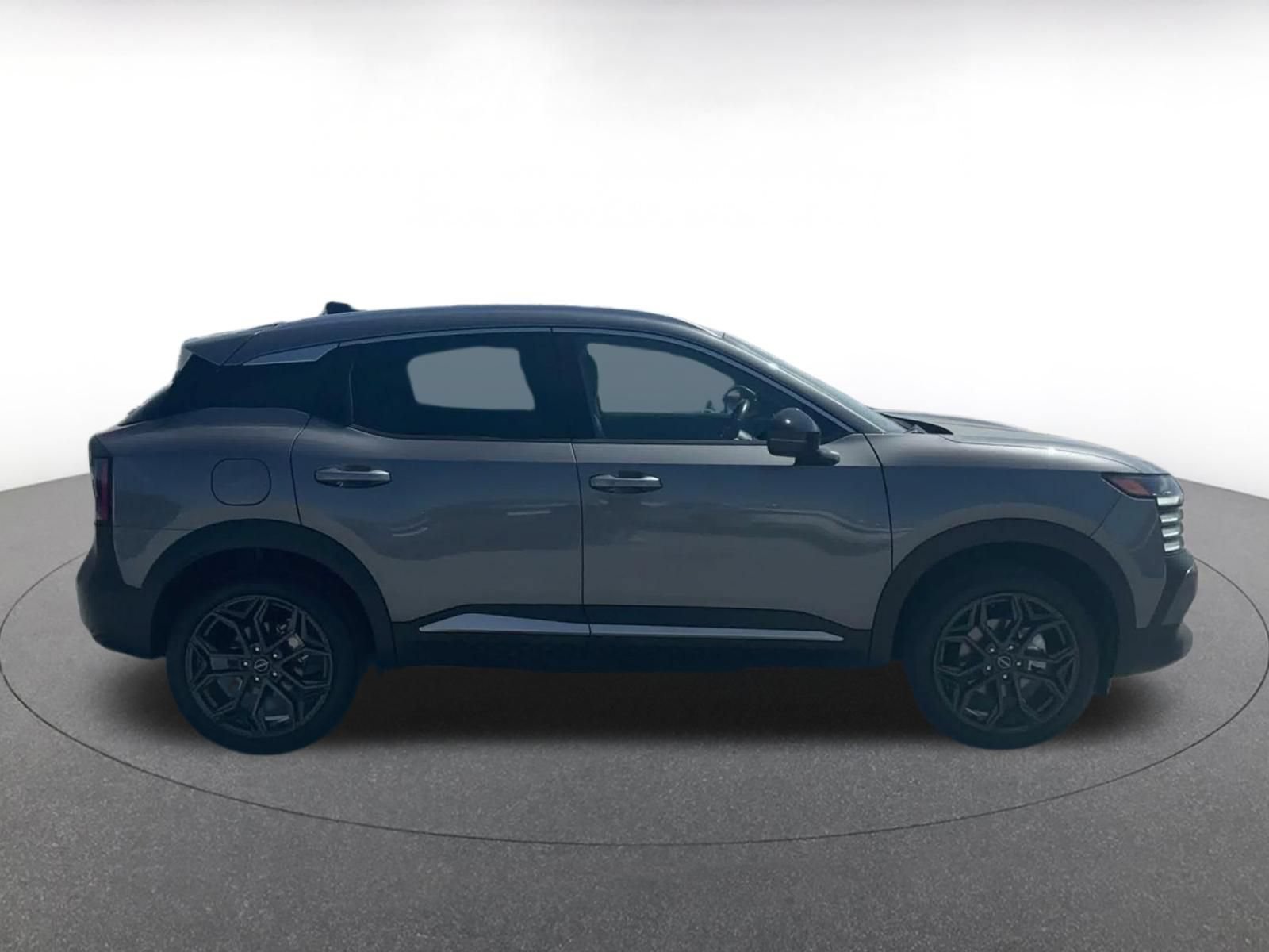 Used 2026 Nissan Kicks SR AWD/4WD image 13