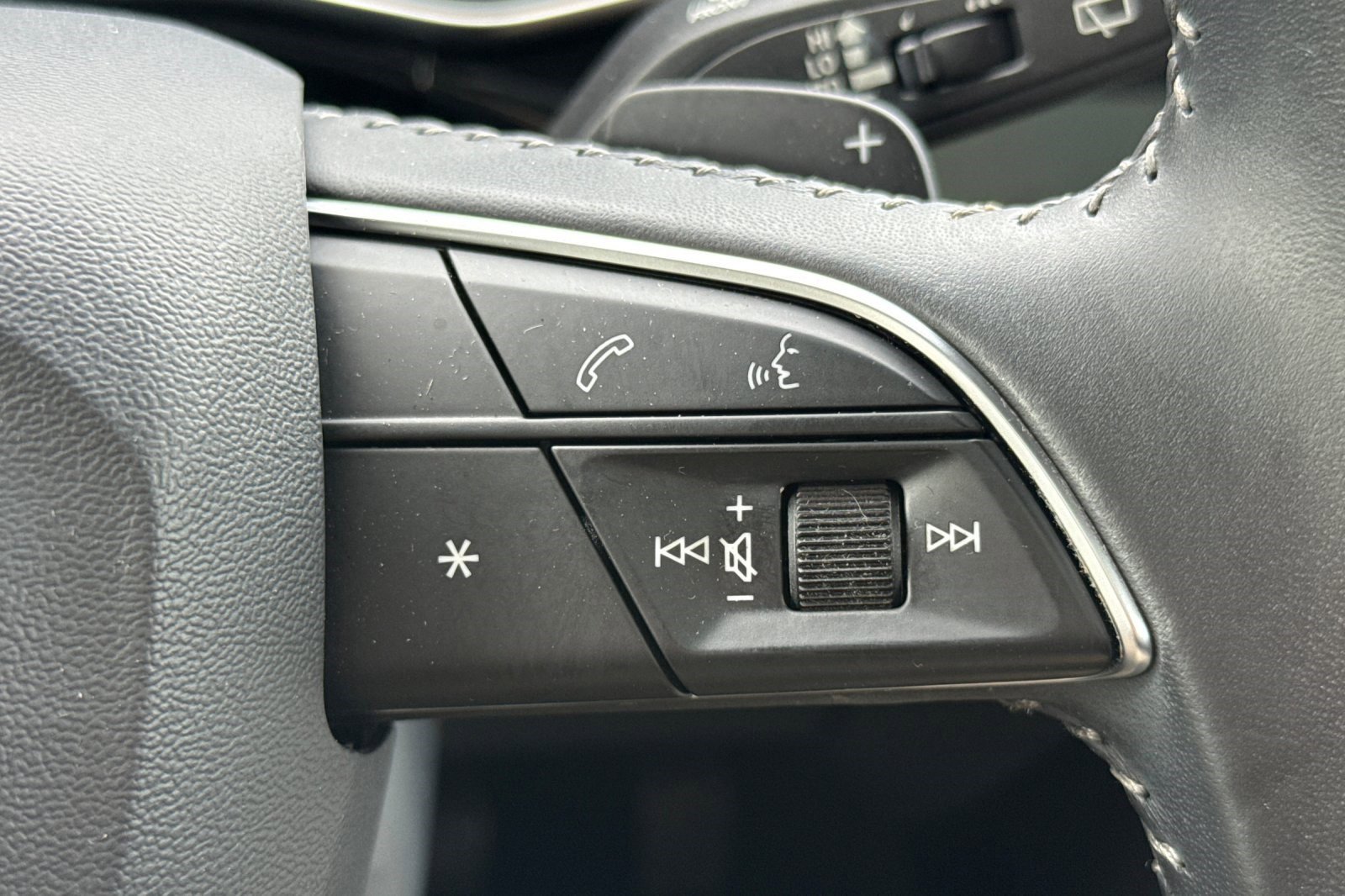 Used 2019 Audi Q8 Premium Plus w/ Premium Plus image 30