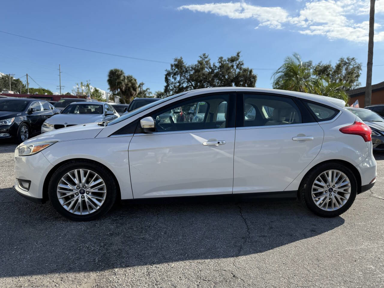Used 2015 Ford Focus Titanium FWD image 4