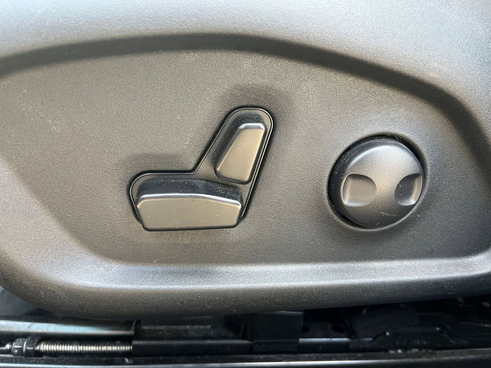 Used 2025 Jeep Compass Limited image 22