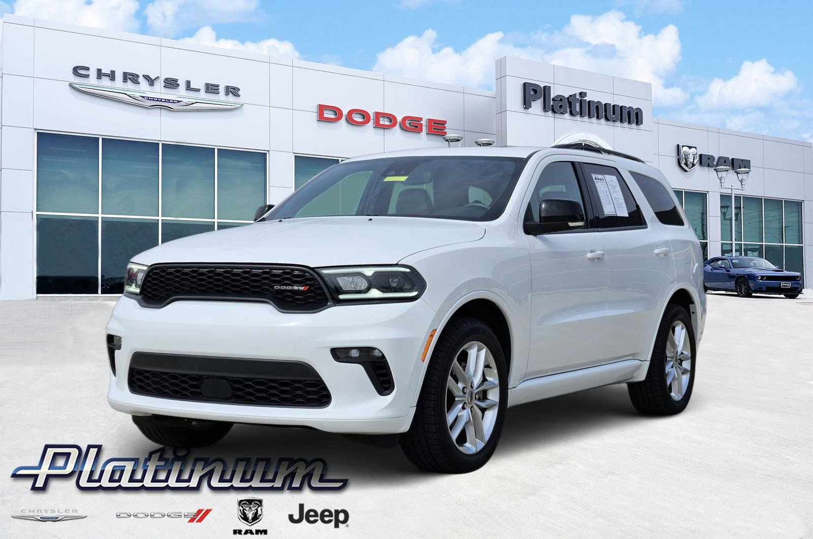 Used 2023 Dodge Durango GT image 2