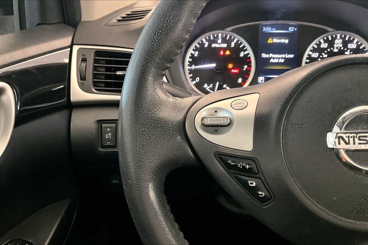 Used 2017 Nissan Sentra SV FWD image 22