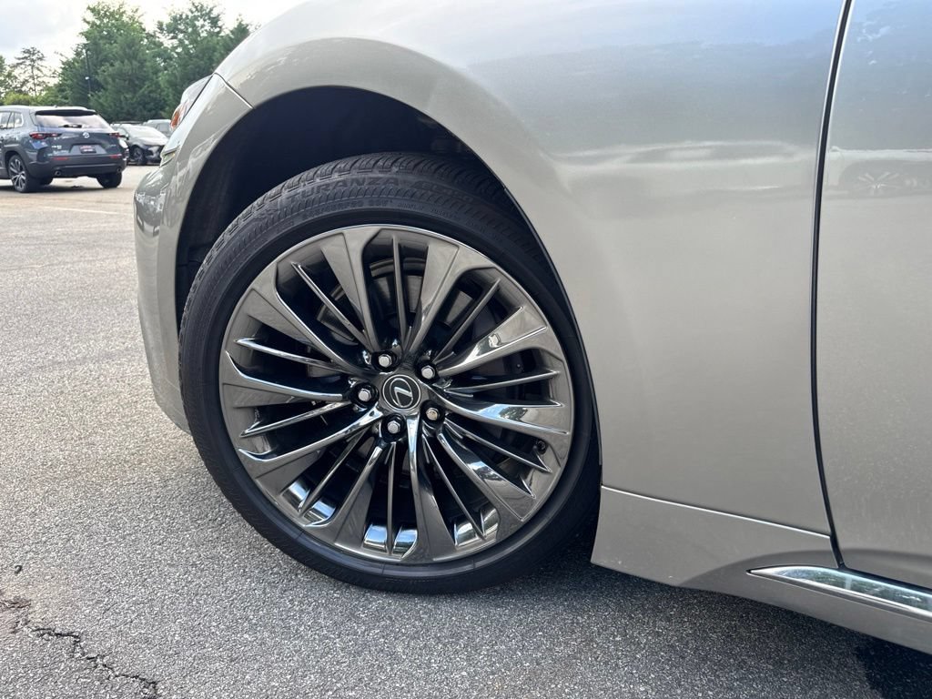 Used 2020 Lexus LS 500 w/ Interior Upgrade Package RWD image 10
