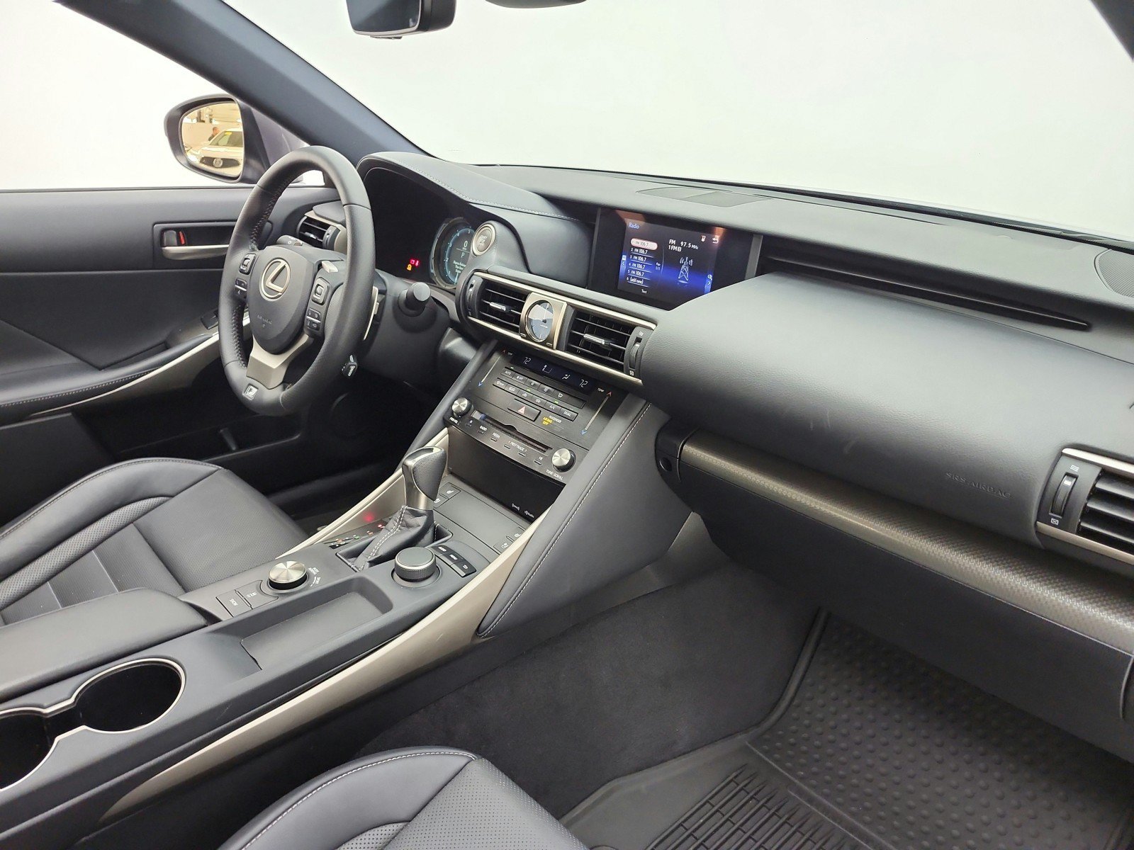 Used 2017 Lexus IS 200t F Sport w/ F Sport Package RWD image 22
