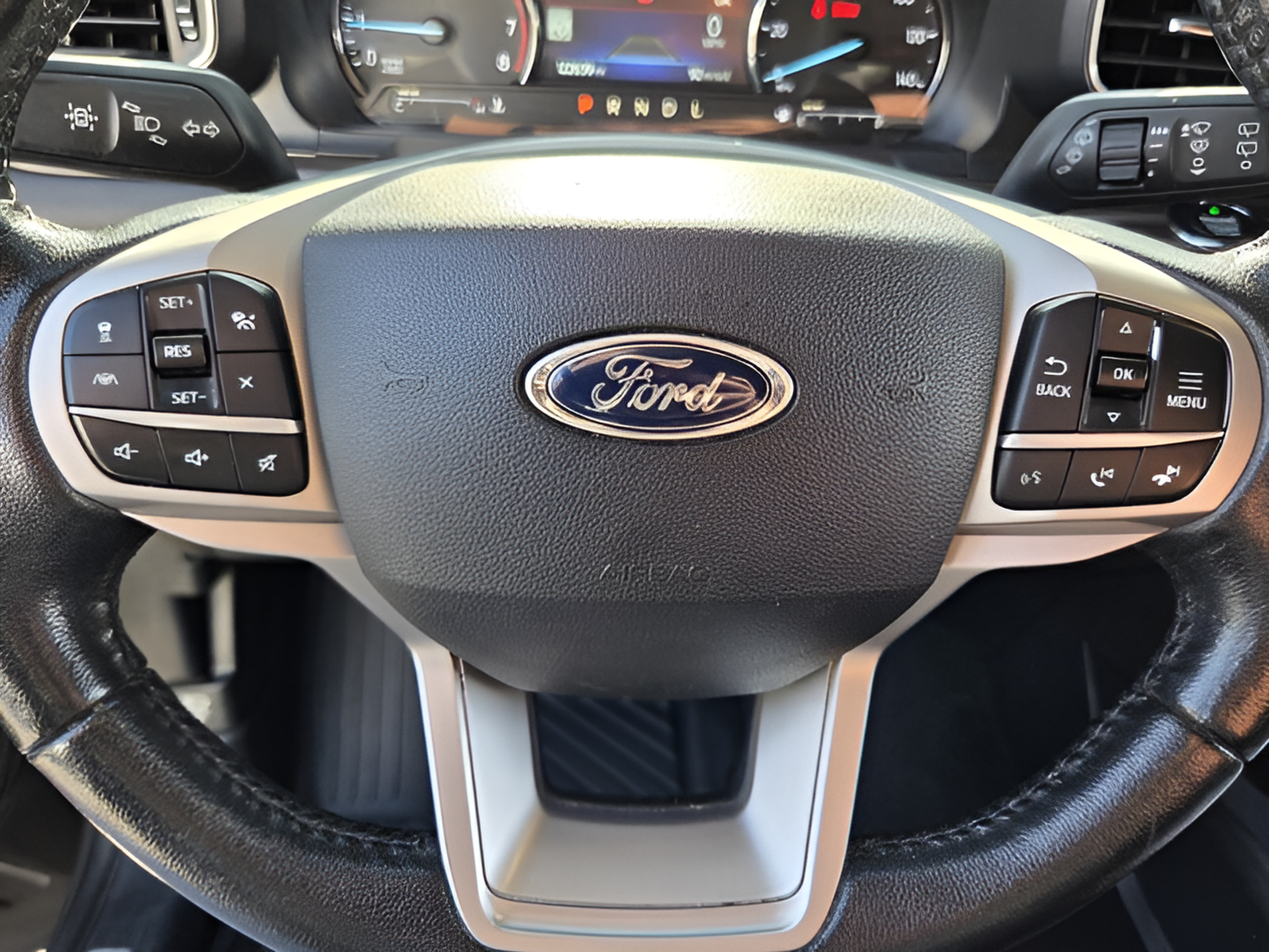 Used 2021 Ford Explorer Limited w/ Equipment Group 301A RWD image 22
