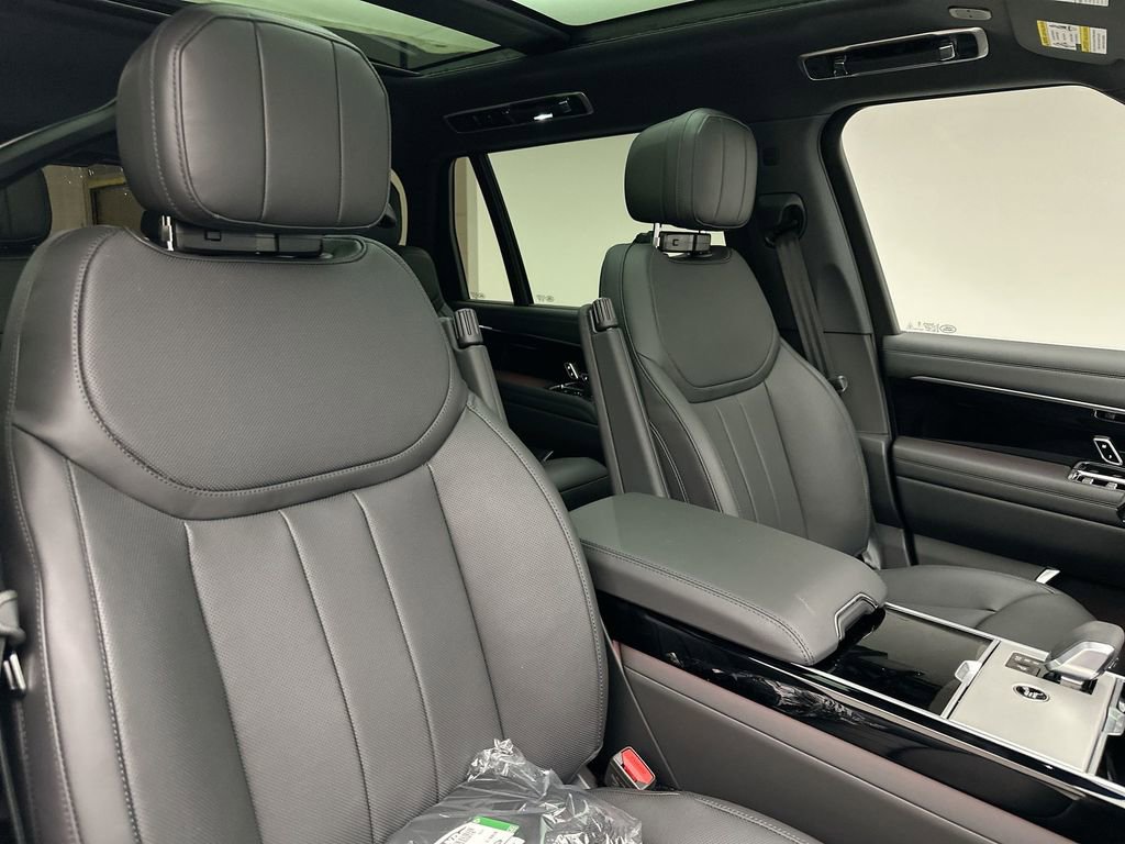 New 2026 Land Rover Range Rover Long Wheelbase SE AWD/4WD image 6