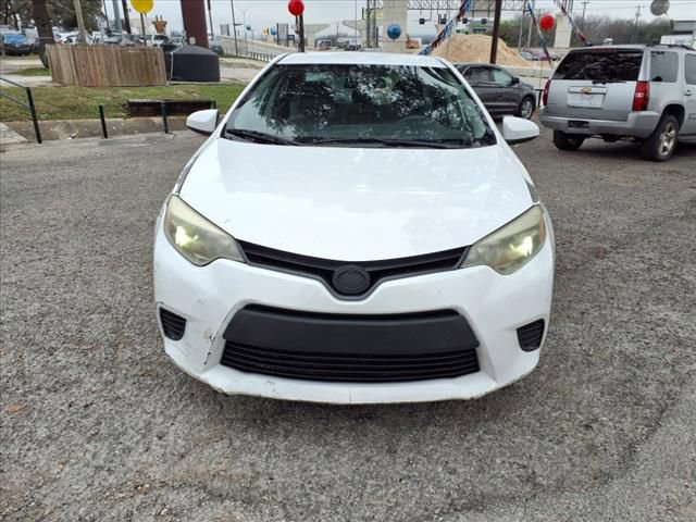 Used 2015 Toyota Corolla LE FWD image 4