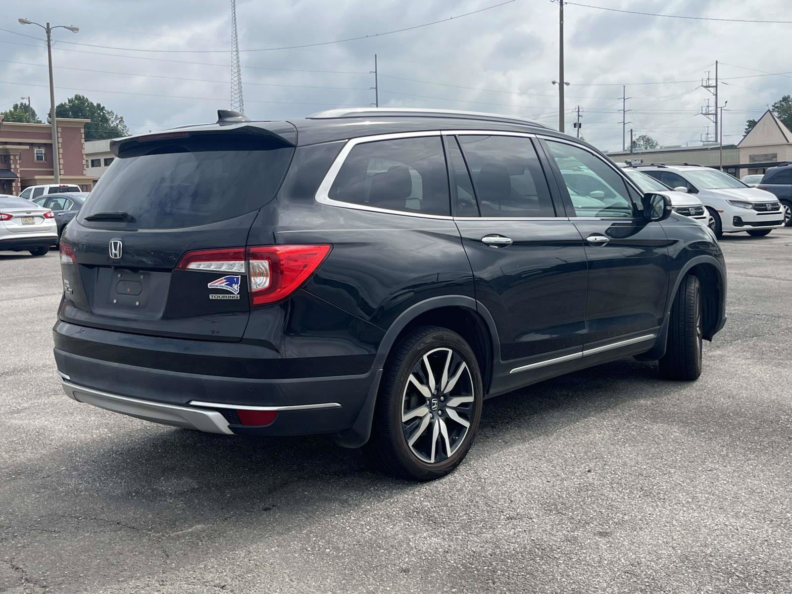 Used 2022 Honda Pilot Touring image 3