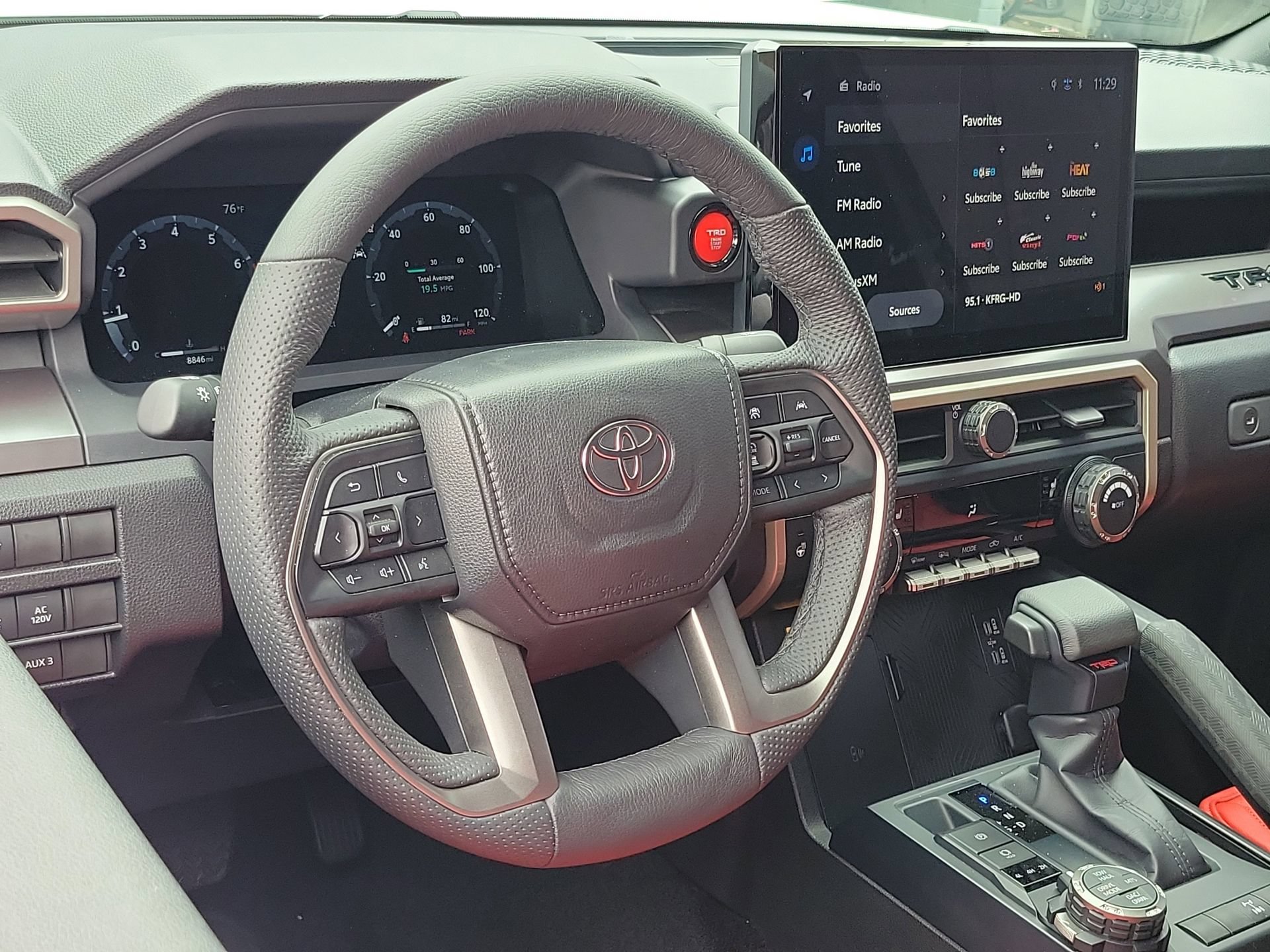 Used 2025 Toyota Tacoma TRD Off-Road w/ TRD Off Road Upgrade Package AWD/4WD image 5