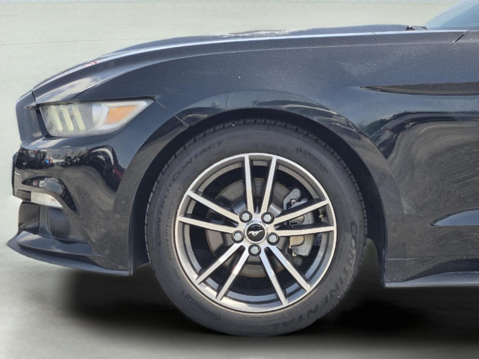 Used 2017 Ford Mustang Premium RWD image 8