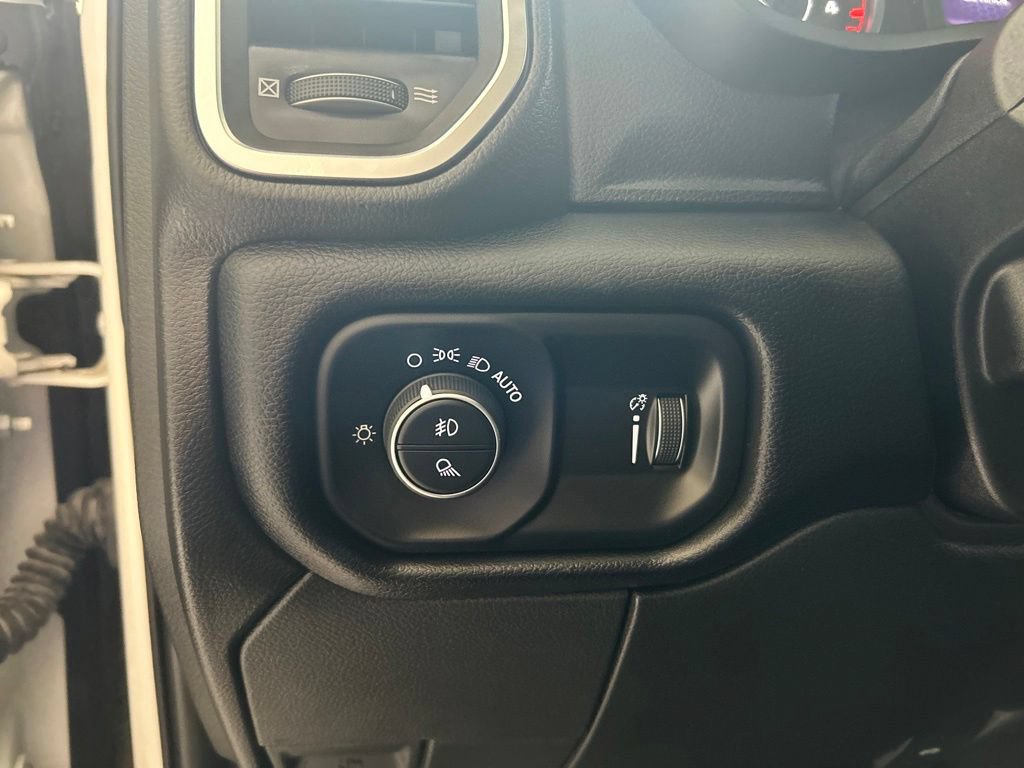 Used 2025 RAM 2500 Big Horn AWD/4WD image 42