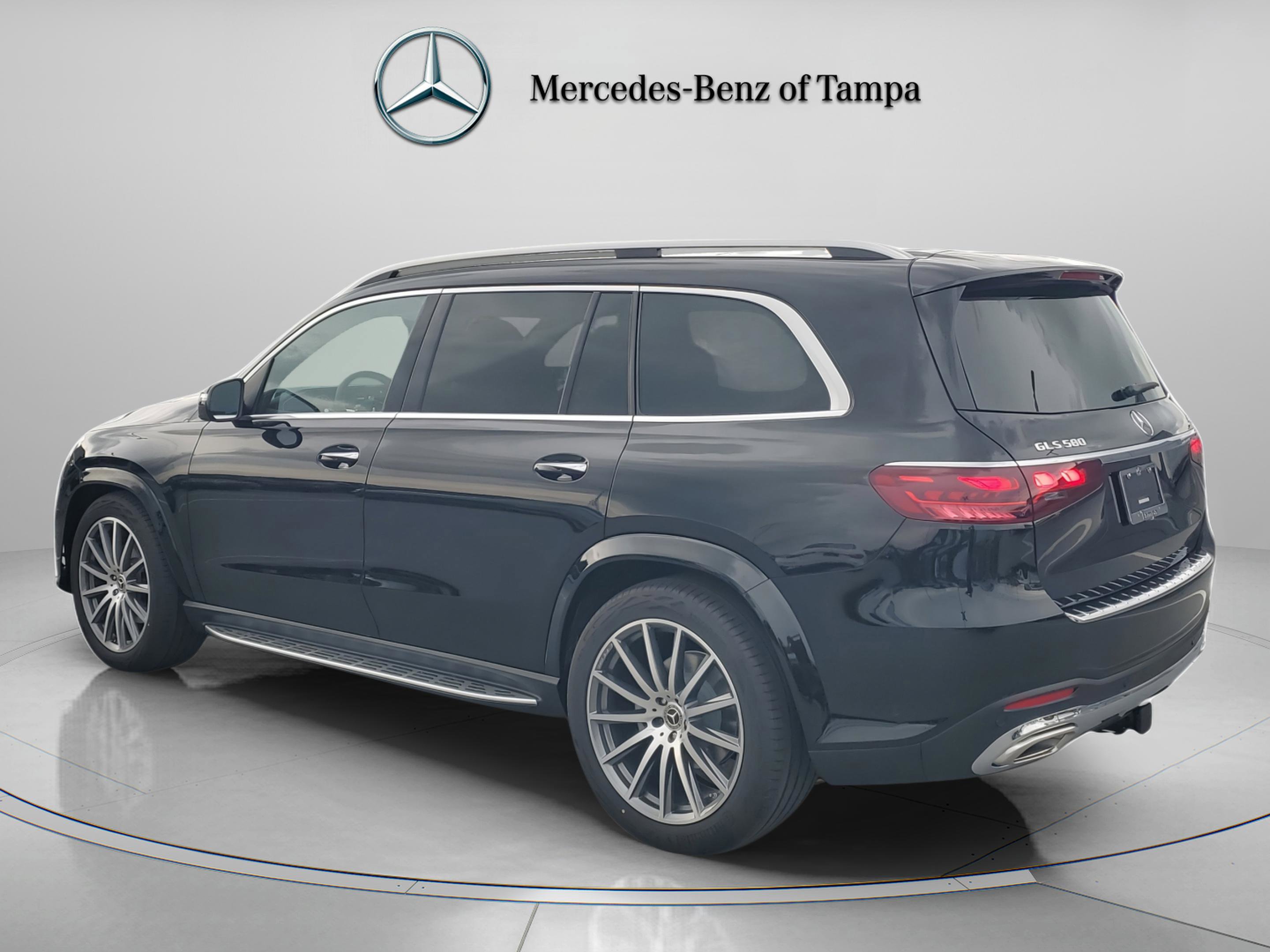 Used 2026 Mercedes-Benz GLS 580 4MATIC image 3