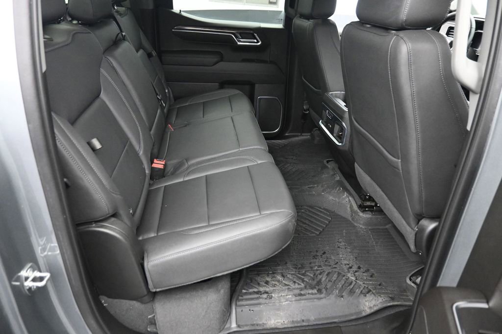 Used 2023 Chevrolet Silverado 1500 LTZ AWD/4WD image 8