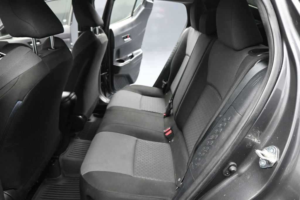 Used 2020 Toyota C-HR LE FWD image 17