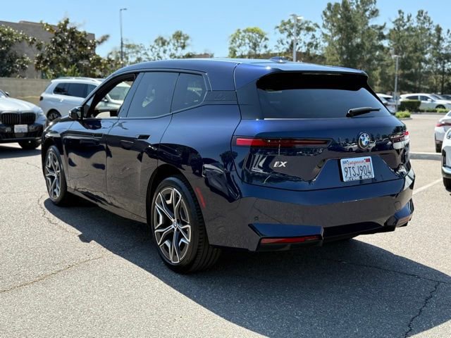 Used 2026 BMW iX xDrive45 w/ Premium Package image 12