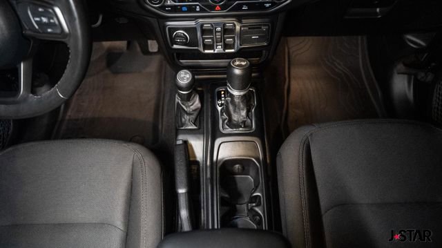 Used 2023 Jeep Wrangler Unlimited w/ Cold Weather Group image 4