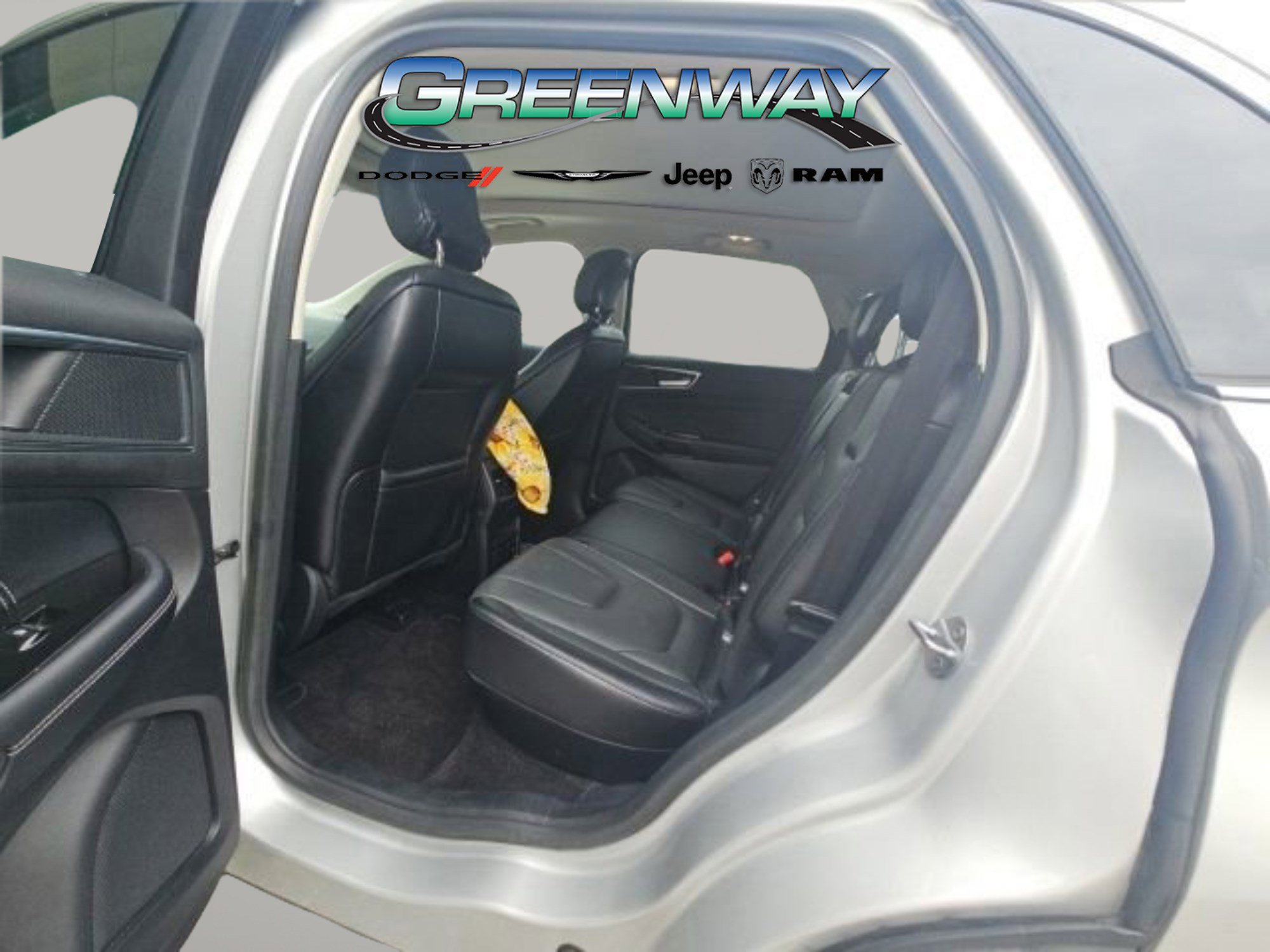 Used 2018 Ford Edge Titanium w/ Equipment Group 301A FWD image 13