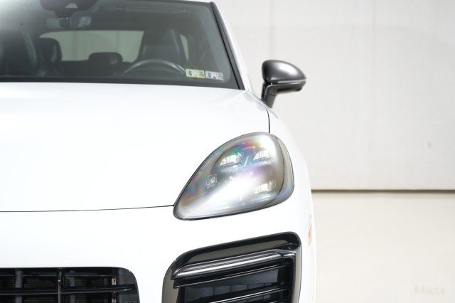 Used 2021 Porsche Cayenne GTS AWD/4WD image 8