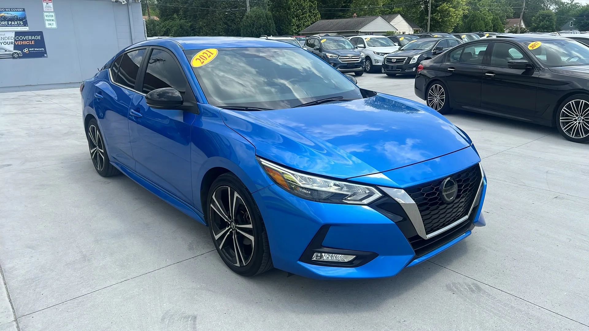 Used 2021 Nissan Sentra SR w/ Trunk Package image 3