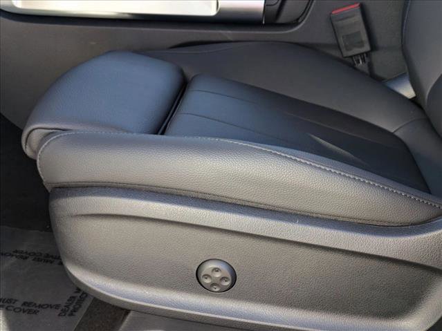 New 2026 Mercedes-Benz GLB 250 image 4