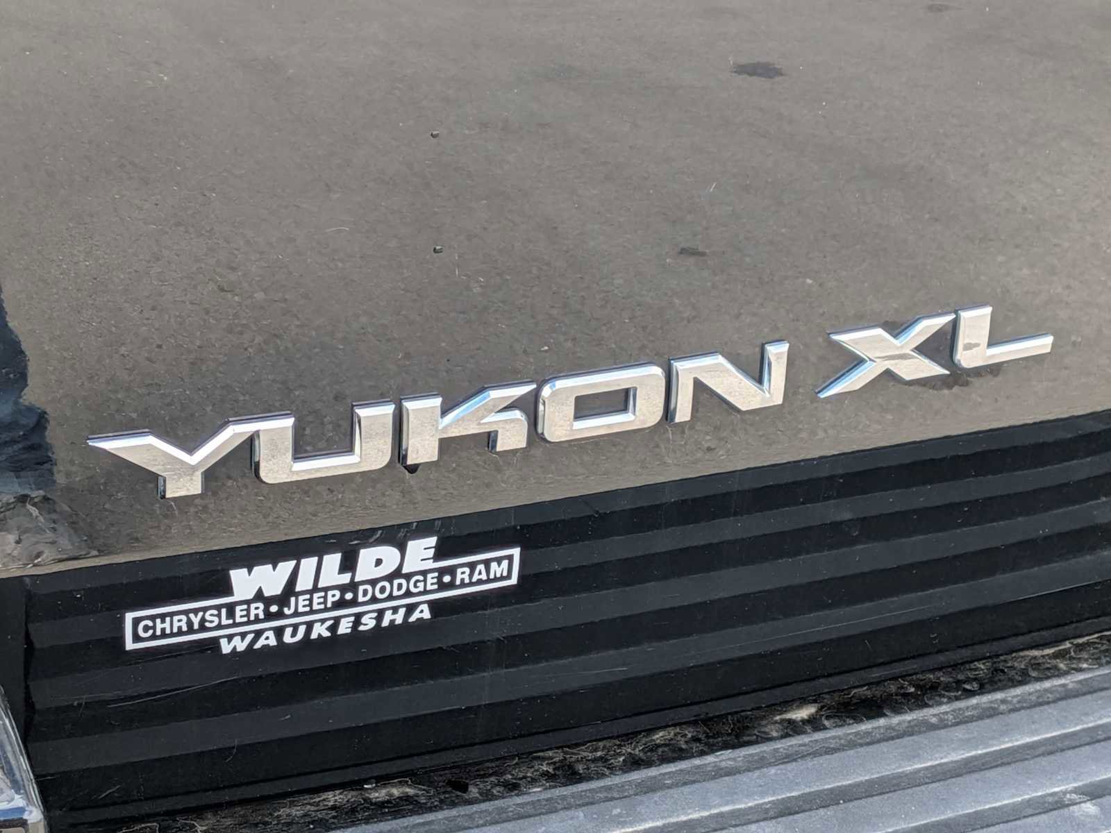 Used 2014 GMC Yukon XL Denali image 10