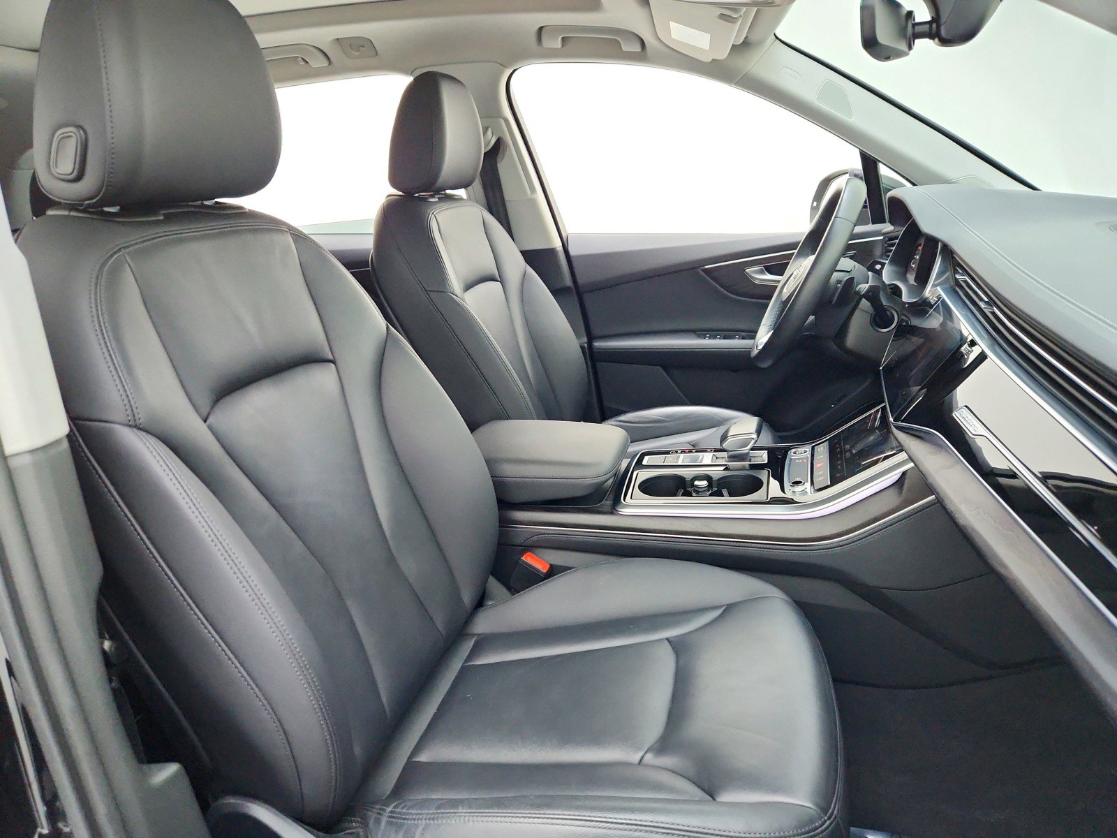 Used 2023 Audi Q7 3.0T Premium Plus w/ Premium Plus Package AWD/4WD image 31