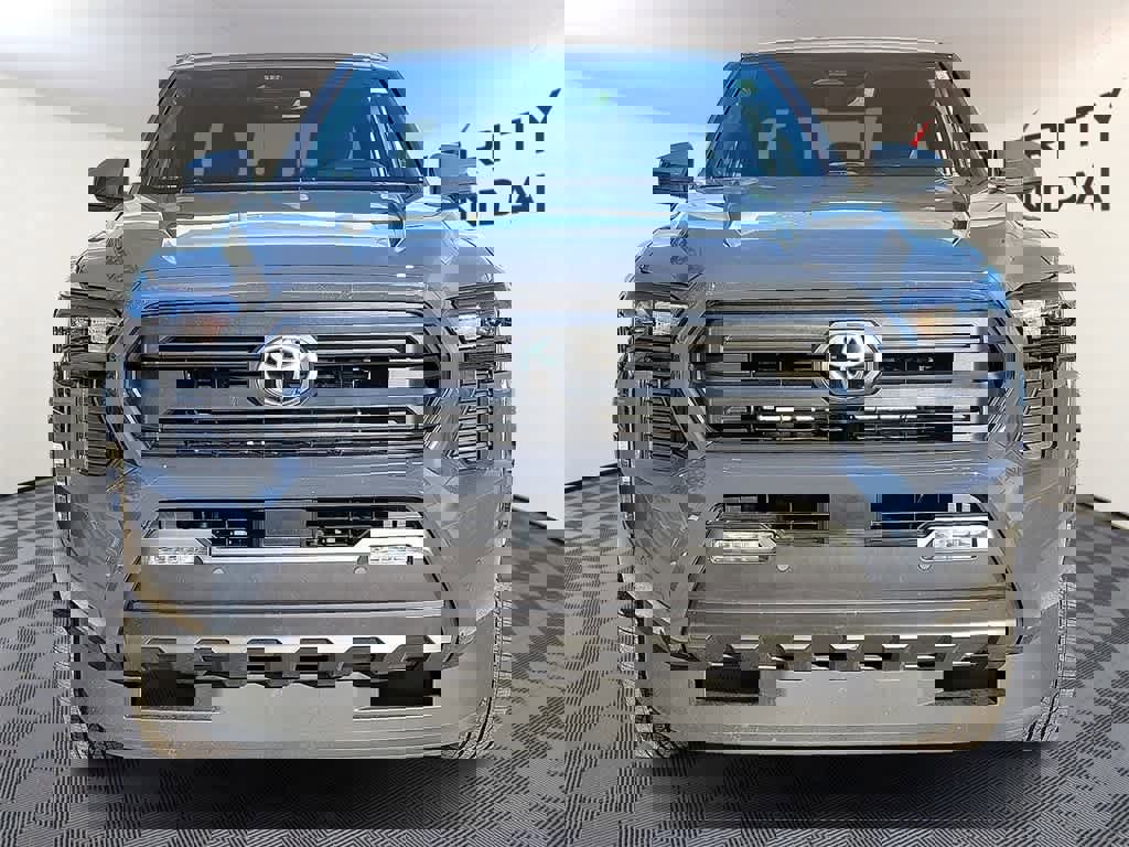 Used 2024 Toyota Tacoma SR5 image 2