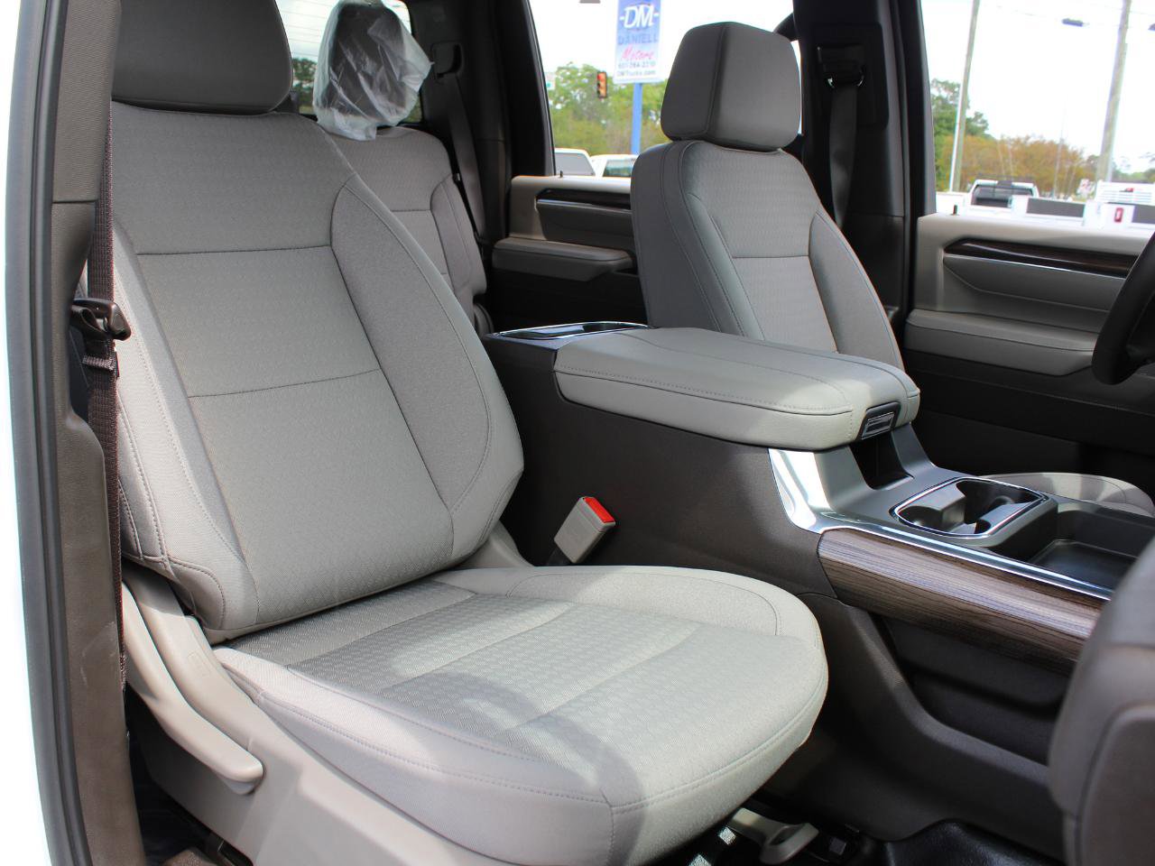 Used 2024 Chevrolet Silverado 2500 LT w/ Safety Package image 38