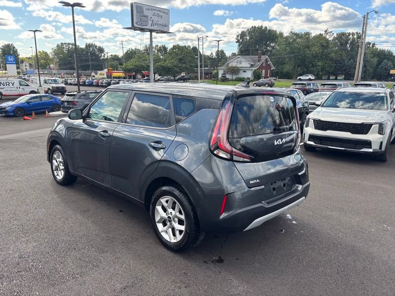 Used 2024 Kia Soul LX w/ Option Group 015 FWD image 6