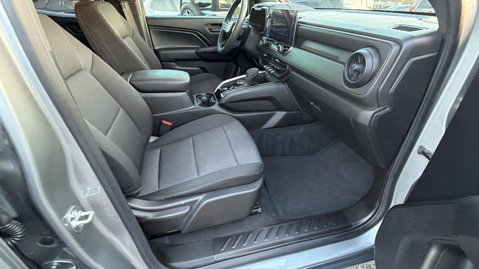 Used 2024 Chevrolet Colorado Trail Boss w/ Advanced Trailering Package AWD/4WD image 19