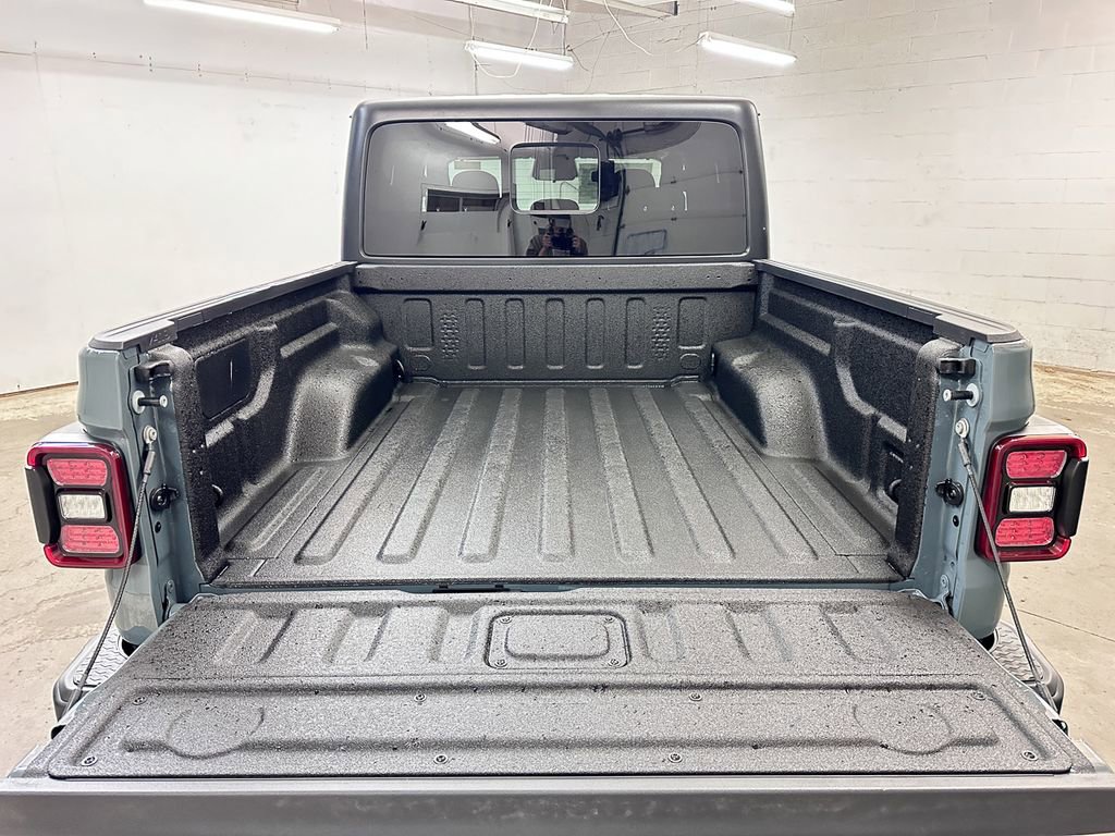 New 2026 Jeep Gladiator Willys image 13
