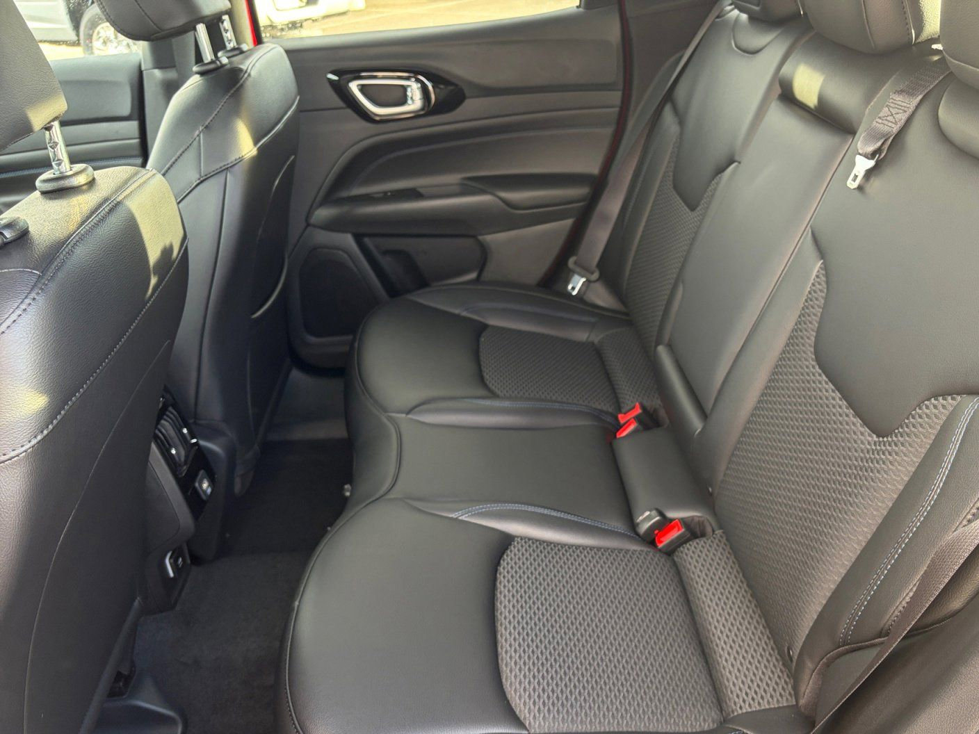 New 2026 Jeep Compass Latitude AWD/4WD image 19