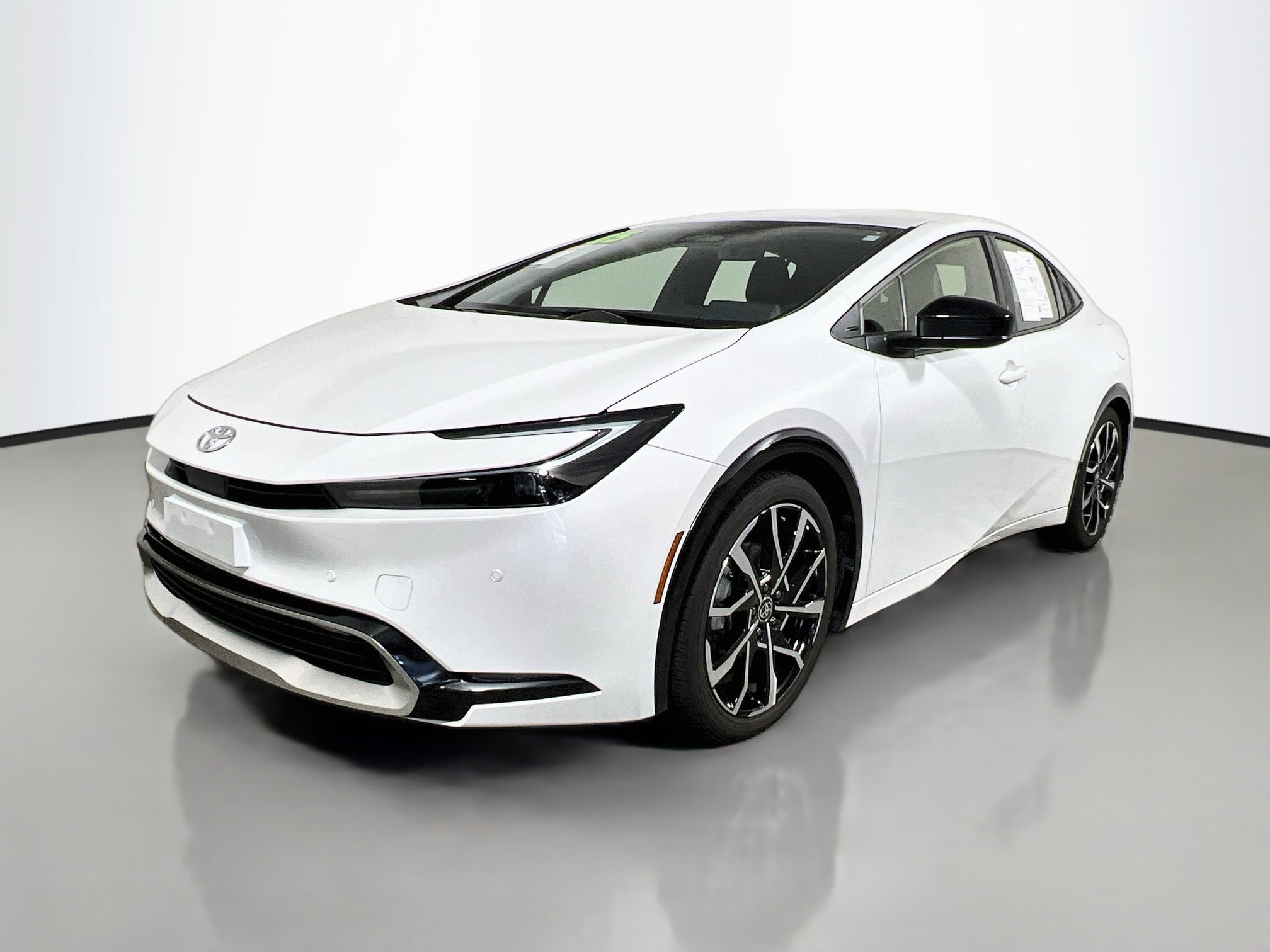 Used 2025 Toyota Prius Plug-In Hybrid FWD image 9