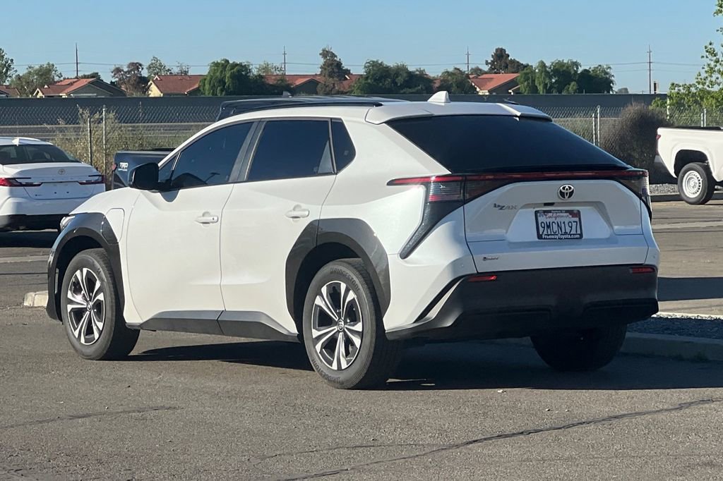 Used 2024 Toyota bZ4X XLE w/ Weather Package image 7