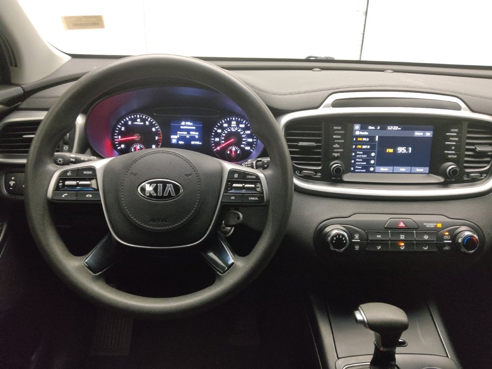 Used 2019 Kia Sorento LX image 22