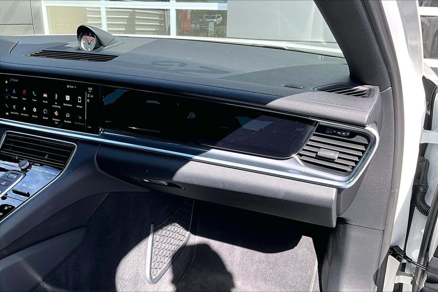 Used 2023 Porsche Panamera image 16