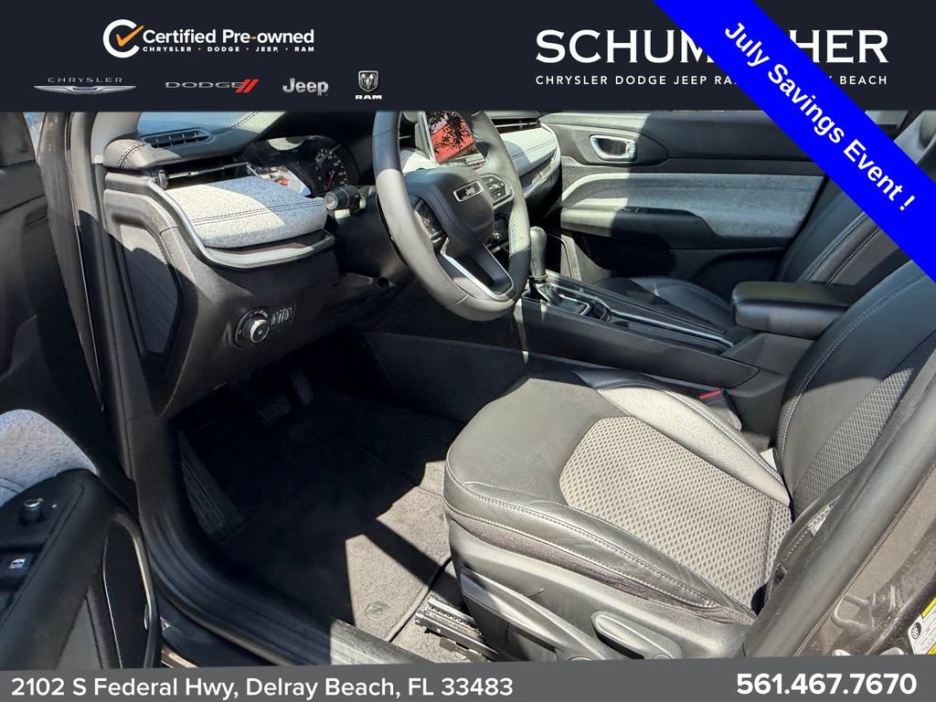 Certified 2022 Jeep Compass Latitude w/ Sun and Sound Group FWD image 11
