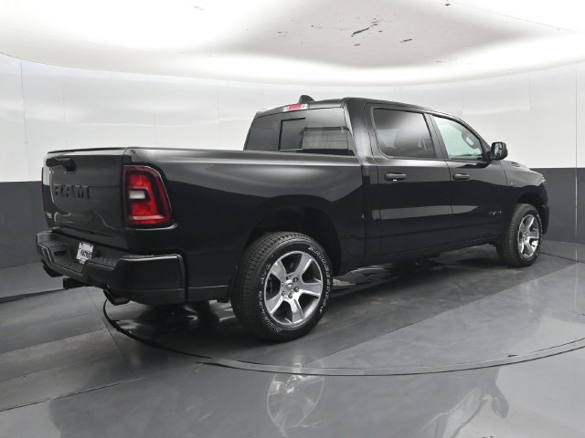 New 2027 RAM 1500 Express RWD image 3