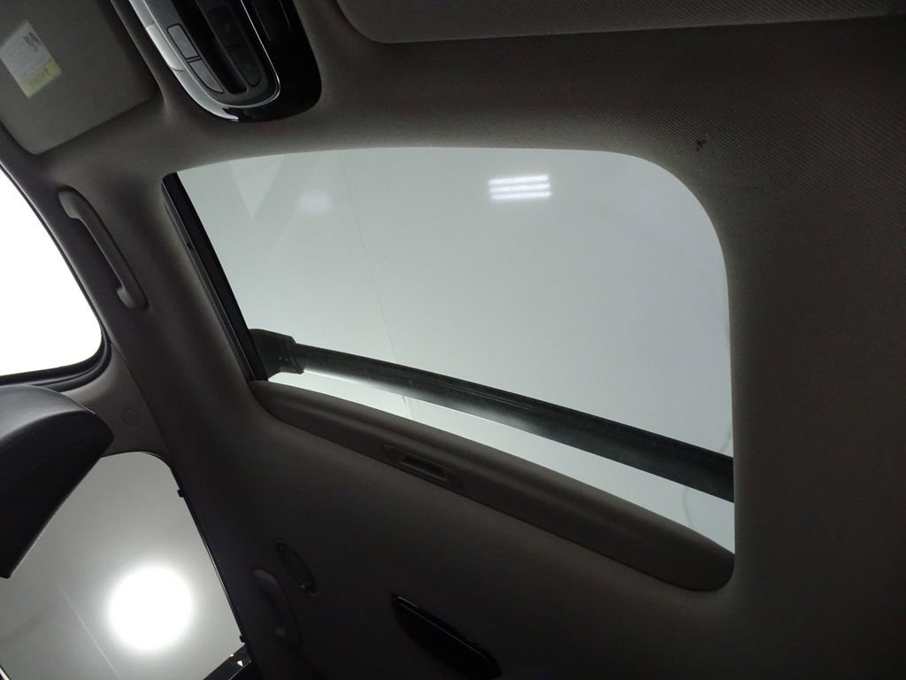 Used 2022 Hyundai Palisade SEL w/ 8P Bench Seat Package image 11