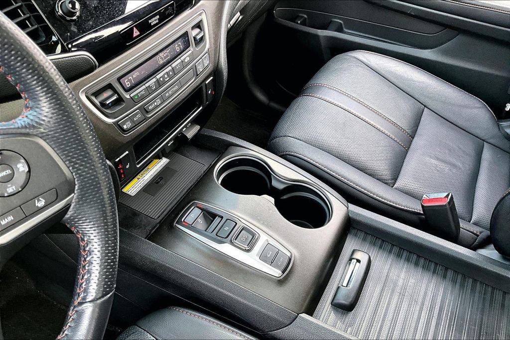 Used 2023 Honda Passport TrailSport image 15