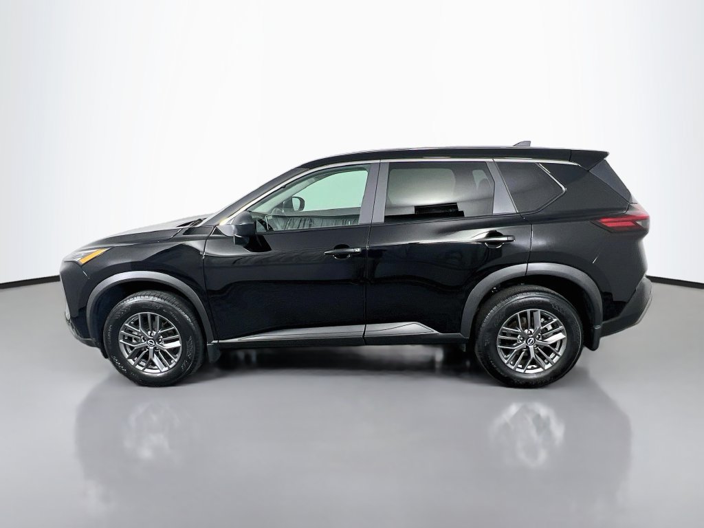 Used 2023 Nissan Rogue S AWD/4WD image 4