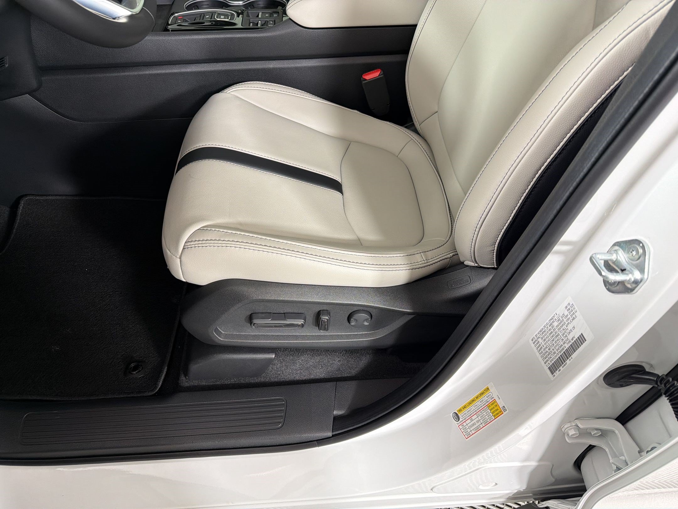 New 2026 Honda Pilot Touring image 14