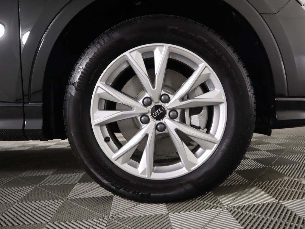 Certified 2025 Audi Q3 2.0T Premium w/ Convenience Package image 32