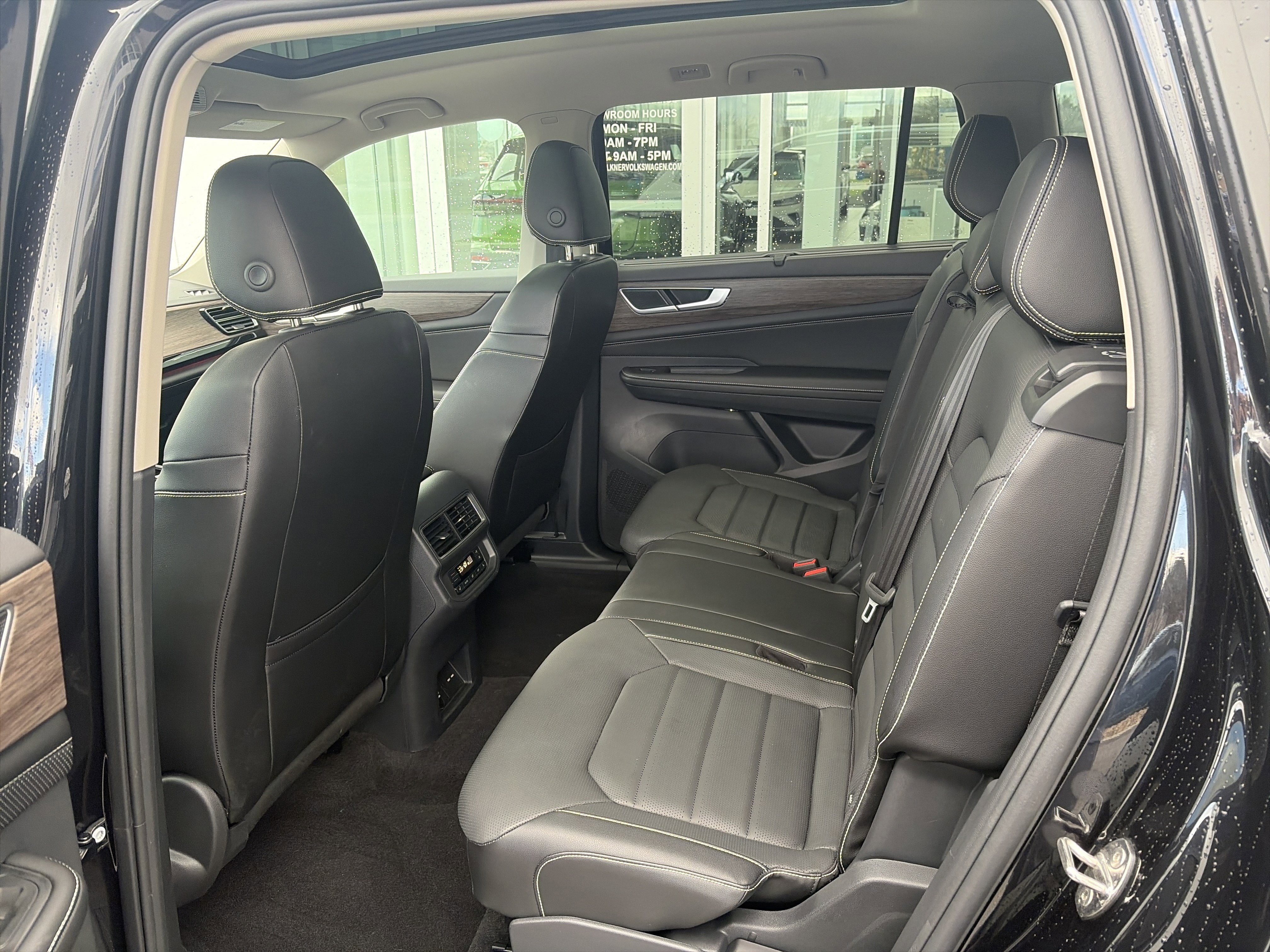 Used 2024 Volkswagen Atlas SEL image 26