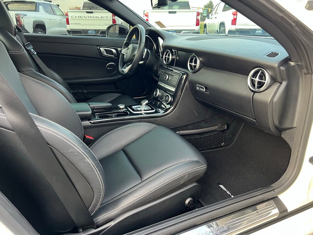Used 2018 Mercedes-Benz SLC 300 image 18