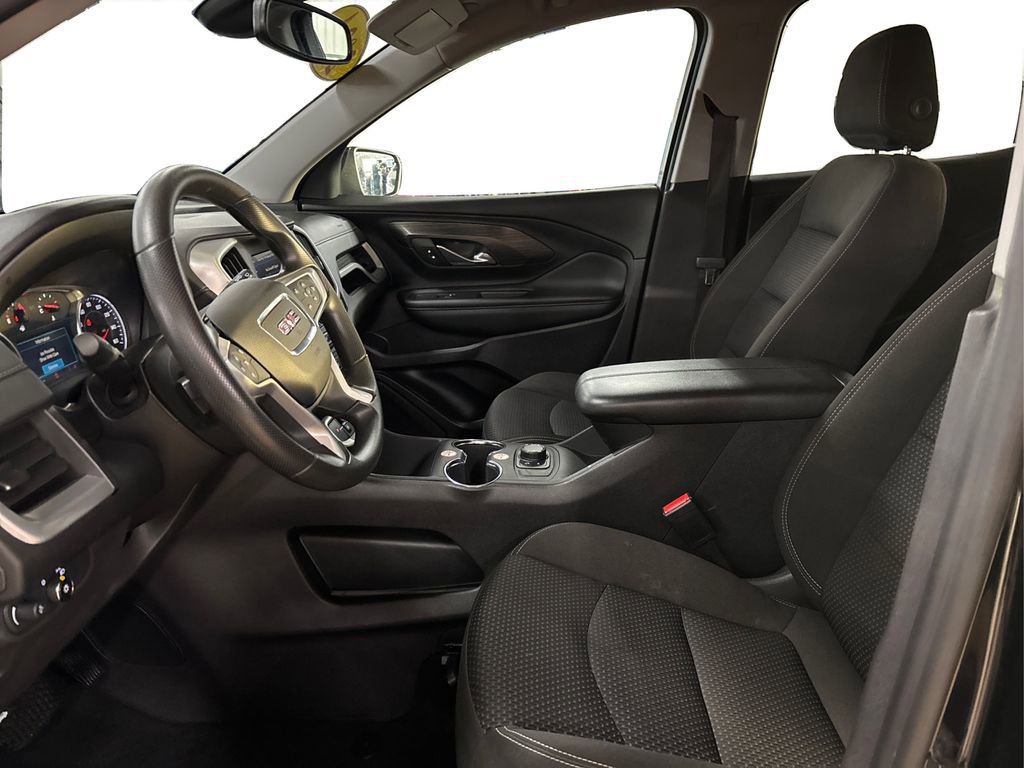 Used 2024 GMC Terrain SLE image 9
