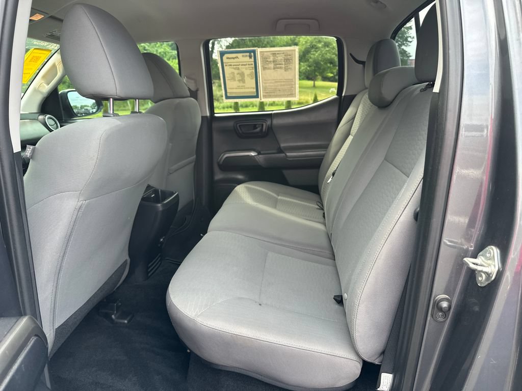 Used 2018 Toyota Tacoma SR5 RWD image 16