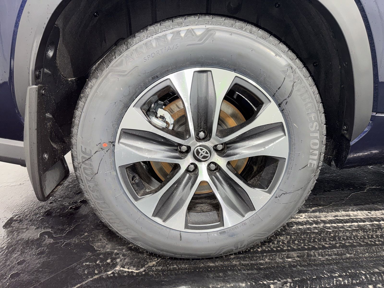 New 2026 Toyota Highlander XLE image 8